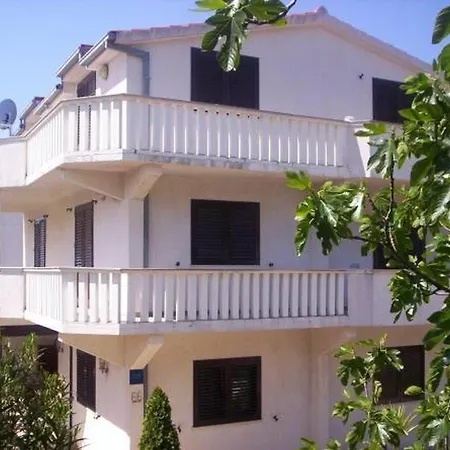 In With Sea View, Balcony, Air Conditioning, Wifi 5153-2 Apartamento Rogoznica (Sibenik-Knin)